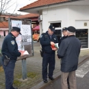 Policijski službenici Policijske postaje Otočac raznim akcijama uljepšali sugrađanima blagdane