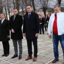 U povodu Dana Grada Otočca položeni vijenci i zapaljene svijeće 