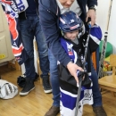 Hokejaši Medveščaka Zagreb darivali DV "Ciciban" i stacionar DZ Otočac 