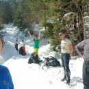 Paraglajderi dotakli nebo iznad Otočca