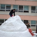 Otočki maturanti vesele se snijegu 