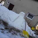 Snjegović koji čisti snijeg?
