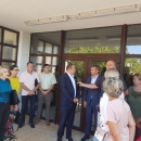 Župan Ličko-senjske županije Darko Milinović i gradonačelnik grada Senja Sanjin Rukavina na otvaranju radova na parkiralištu Doma zdravlja Senj