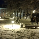 Nokturno u parku ispred Doma HV-a