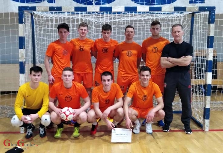 Otočki srednjoškolci županijski prvaci u malomu nogometu