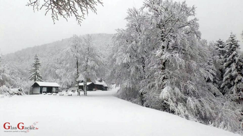 Velebit zasniježio  