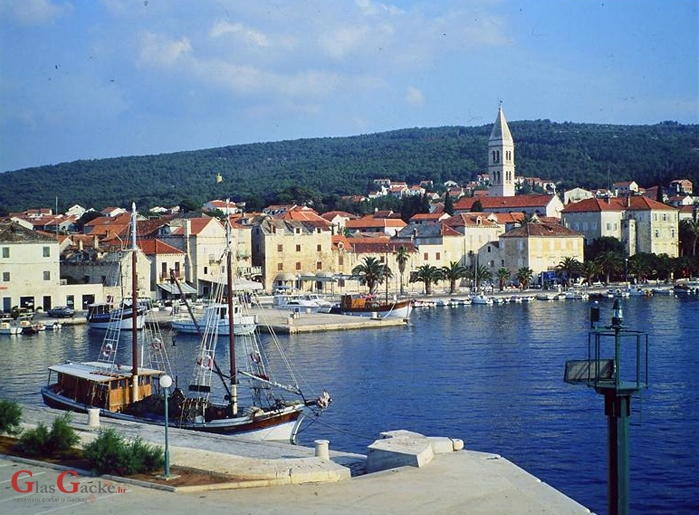 Idemo -javno objesiti- nekoliko Hrvata pa da stvar u Supetru legne – ako je ikako moguće!