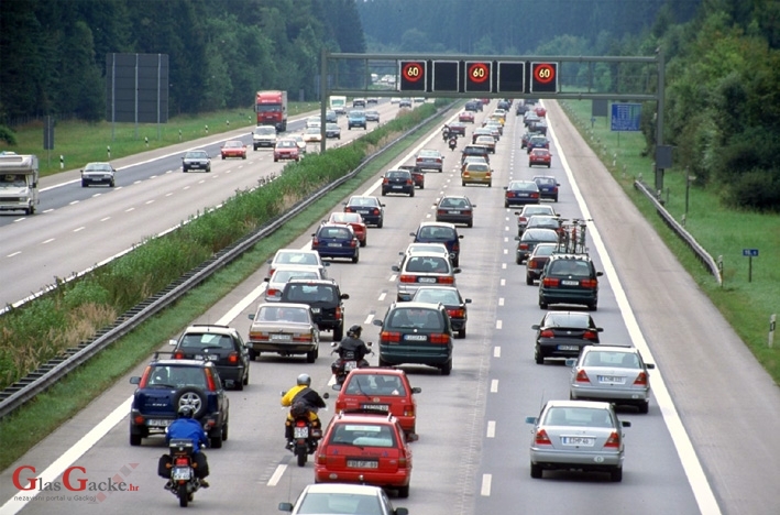 Kolone u pokretu na autocestama