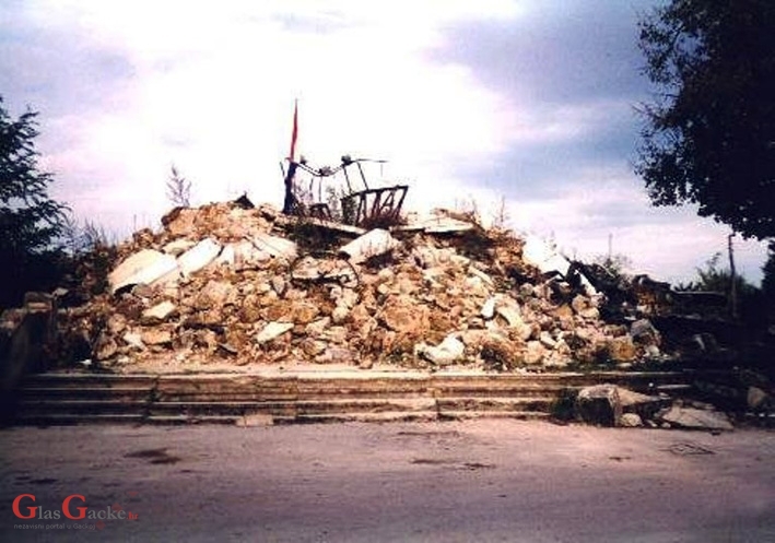 Dvojica srpskih terotorijalaca osumnjičena za miniranje crkve u Cetingradu 1991. Dvojica srpskih terotorijalaca osumnjičena za miniranje crkve u Cetingradu 1991.