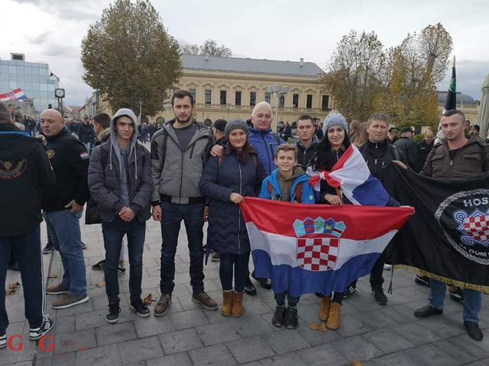 Gačani obišli vukovarske memorijalne znamenitosti