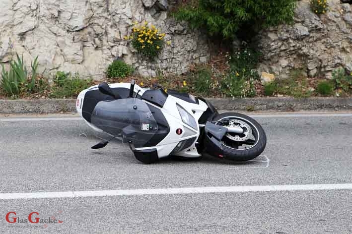 Vozač motocikla zadobio teške tjelesne ozljede