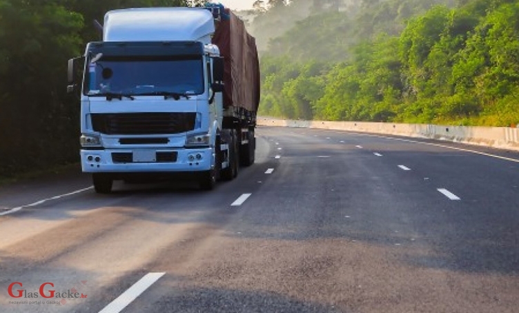 Vozači teretnih vozila u tuzemnom i međunarodnom transportu mogu se kretati bez e-propusnica Vozači teretnih vozila u tuzemnom i međunarodnom transportu mogu se kretati bez e-propusnica