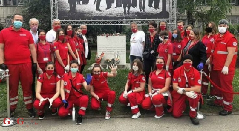 Crveni križ se zacrvenio od sramote! Hvale se prosvjedom protiv mise u katedrali