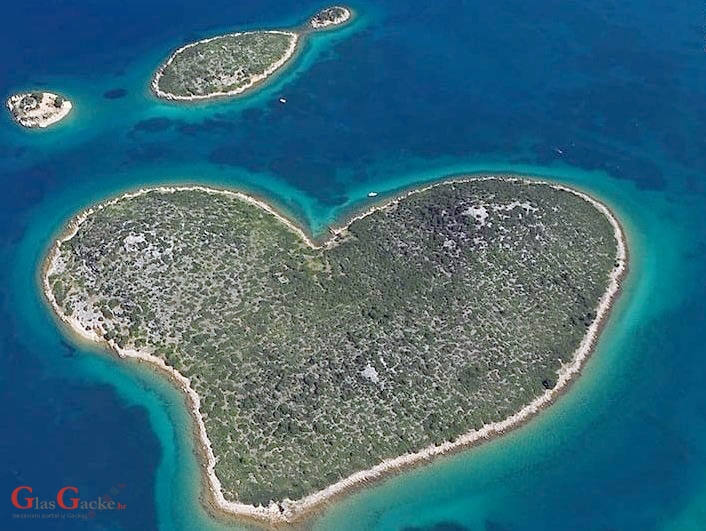 Natječaj za izložbu fotografija pod nazivom „Hrvatska u srcu“ 