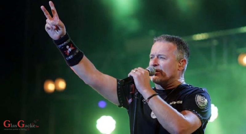 LAŽU! Thomspon žestoko odbrusio medijima ”namjerno su izmislili ustaška obilježja” LAŽU! Thomspon žestoko odbrusio medijima ”namjerno su izmislili ustaška obilježja”