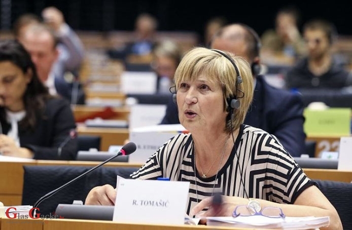 Ruža uspjela - EK odustala od kvota za malu plavu ribu