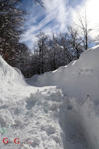 U NP S. Velebit i dalje neprohodno