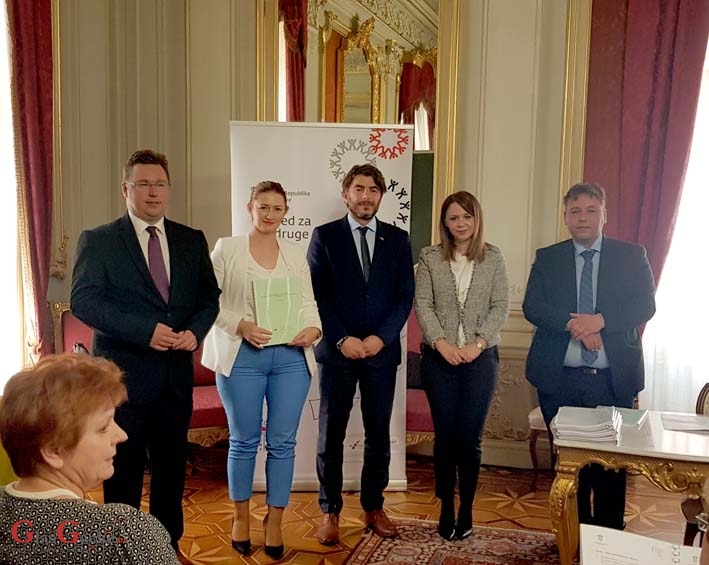 Bespovratnih 1,9 milijuna kuna Pavenki