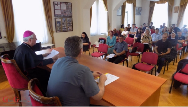 Stručno vijeće vjeroučitelja Gospićko-senjske biskupije o pozitivnom utjecaju vjeronauka Stručno vijeće vjeroučitelja Gospićko-senjske biskupije o pozitivnom utjecaju vjeronauka