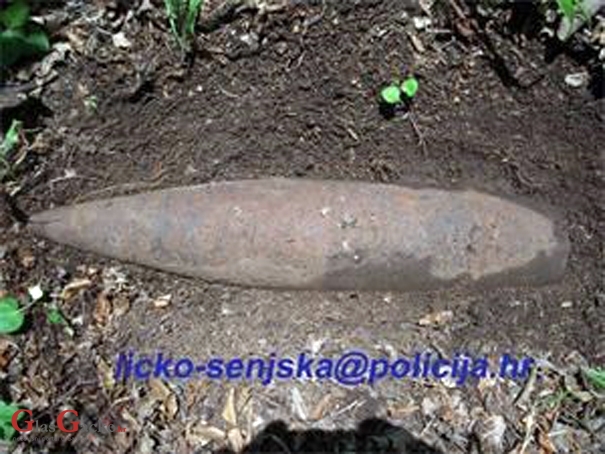 Nekoliko prometnih, nekoliko javnih redova i mirova i  - topovsko zrno