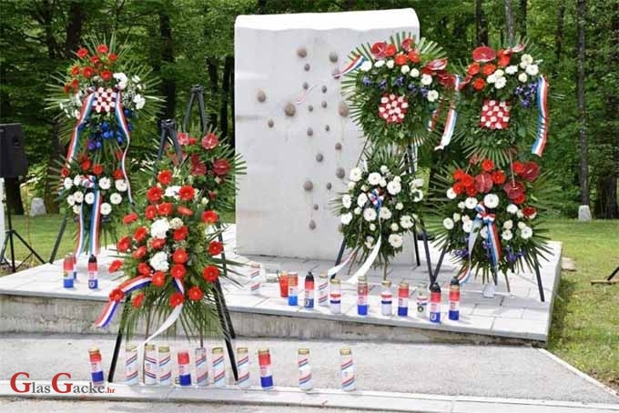 U Rizvanuši odana počast velebitskim junacima U Rizvanuši odana počast velebitskim junacima
