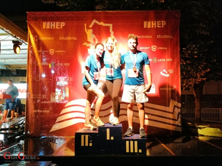 Otočani na 8. Karlovačkom ceneru