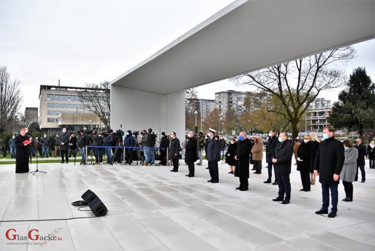 Uvodna riječ i molitva kardinala Bozanića prigodom otkrivanja Spomenika domovini