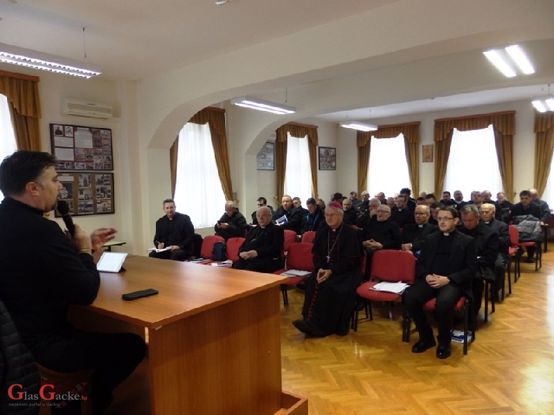 Predbožićni susret svećenika u biskupiji