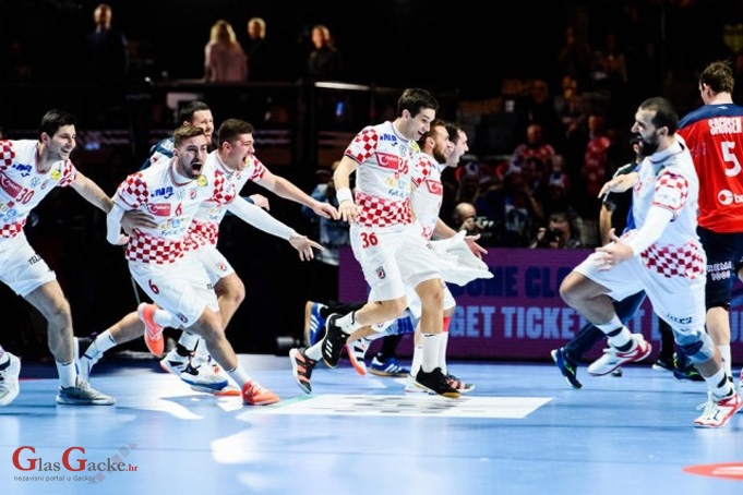 Srbi: Hrvati su fanatici s mudima do poda i Nijemci među Balkancima 