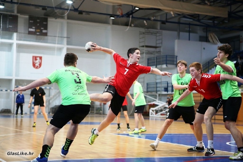 Gospićki rukometaši i gledatelji u subotu u 20 sati igraju za Josipa - pridružite se Gospićki rukometaši i gledatelji u subotu u 20 sati igraju za Josipa - pridružite se