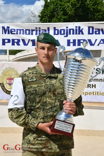 Skupnik Nikola Knežević najspremniji je pripadnik HV-a.