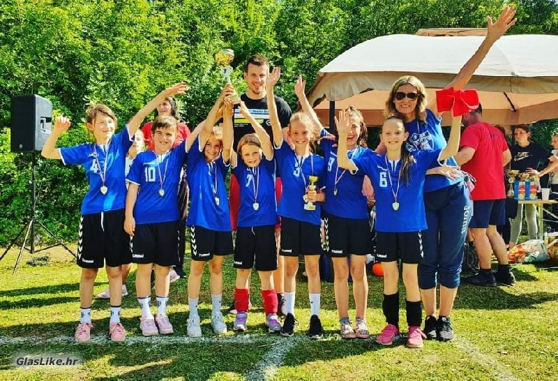 Mlade rukometašice Gospića zlatne