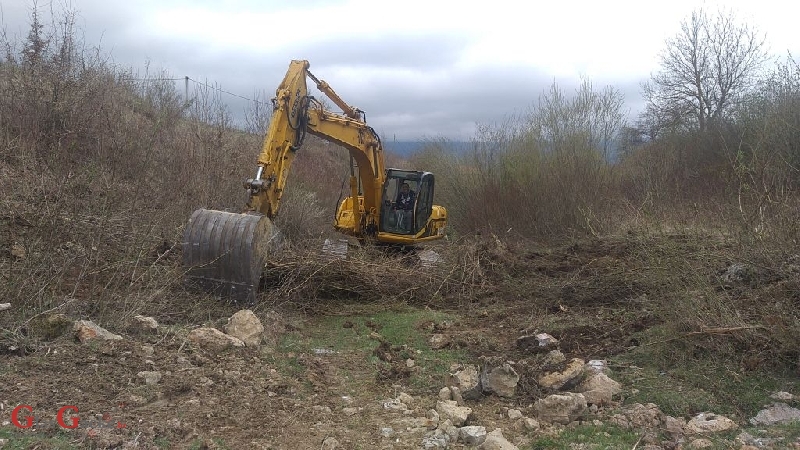 Uređuje se južni krak rijeke Gacke 
