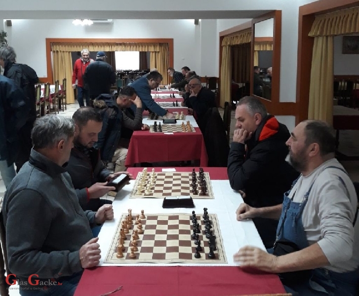 Šahovski klub Gacka organizirao turnir u povodu Dana Grada Otočca 