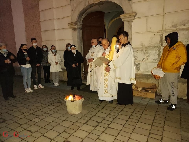 Vazmeno bdjenje u župnoj crkvi u Otočcu 