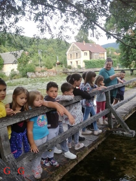 Dječja radost druženja i učenja kroz igru