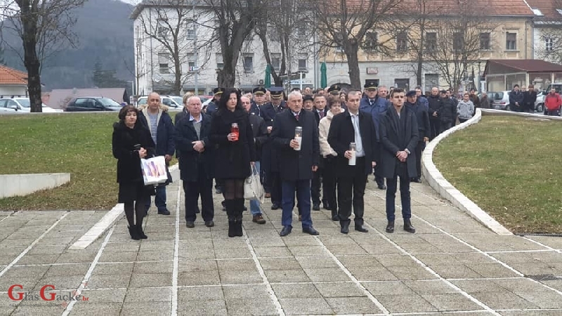 U povodu Dana Grada Otočca odana počast braniteljima 