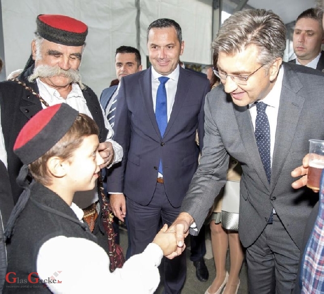 Predsjednik Vlade RH Andrej Plenković u subotu dolazi na "Jesen u Lici" 