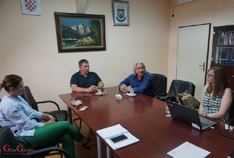 U Brinju održana prezentacija izvaninstitucijske socijalne usluge poludnevnog boravka