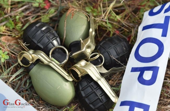 Gospićanin predao 5 ručnih bombi i 174 komada streljiva 
