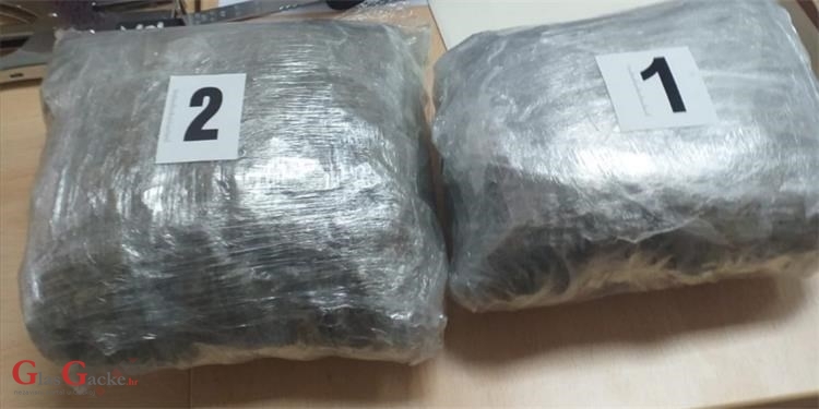 Lička policija pronašla više od 1,5 kilograma marihuane u autu