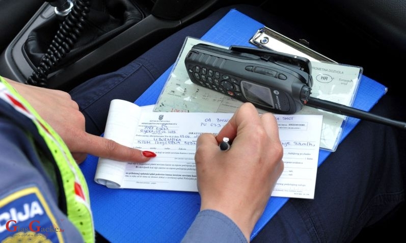 Vozi li se vozi a i krade 