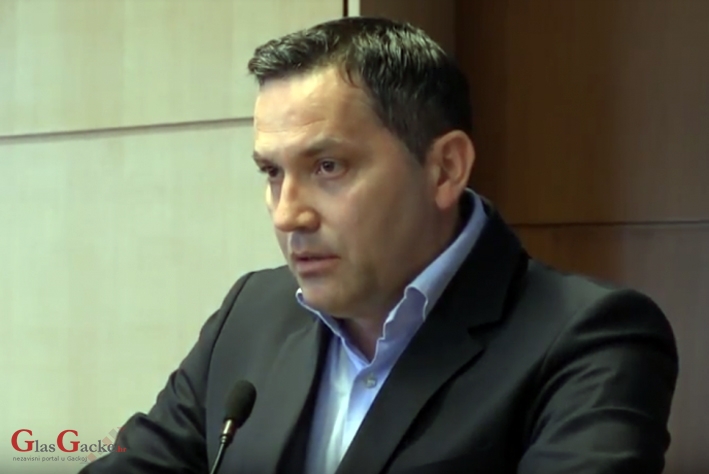 Bit će skupštine - ne će biti, bit će - ne će biti, bit će - ne će ... Bit će skupštine - ne će biti, bit će - ne će biti, bit će - ne će ...
