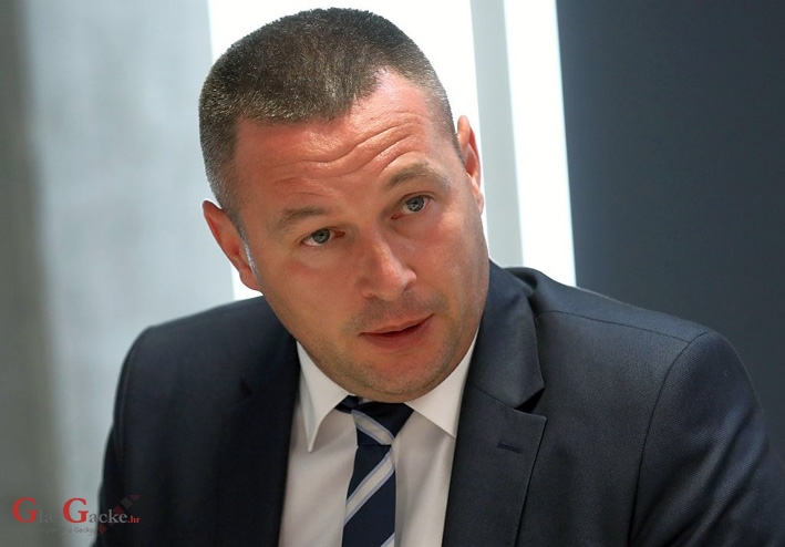 Prof. Palić podržao Predsjednicu Prof. Palić podržao Predsjednicu