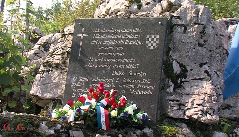 Bogović u Međuvođama na komemoraciji komunističkih žrtava Bogović u Međuvođama na komemoraciji komunističkih žrtava