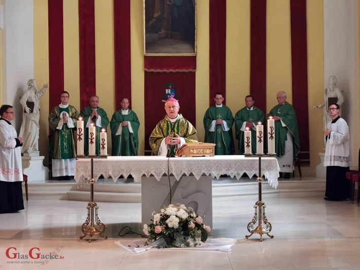 Misa za poginule branitelje u VRO Medački džep i ostale poginule i umrle branitelje