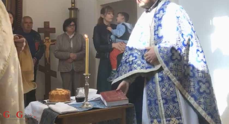 Pravoslavni svećenici u Pakracu ne poštuju mjere, ali tko to smije spočitnuti