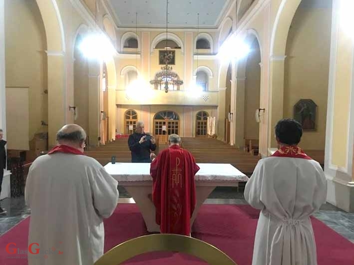 „Alo, biskupi, 'Mi bez kruha ne možemo!'!!!“