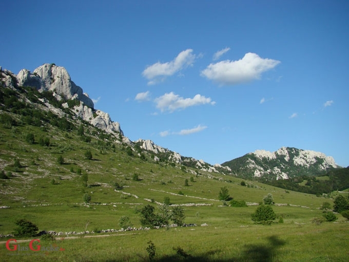 Poziv za organizirano turističko vođenje u NP S. Velebit Poziv za organizirano turističko vođenje u NP S. Velebit