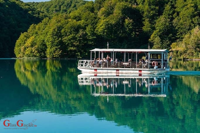 Od petka brodići i panoramski vlakići na Plitvicama Od petka brodići i panoramski vlakići na Plitvicama